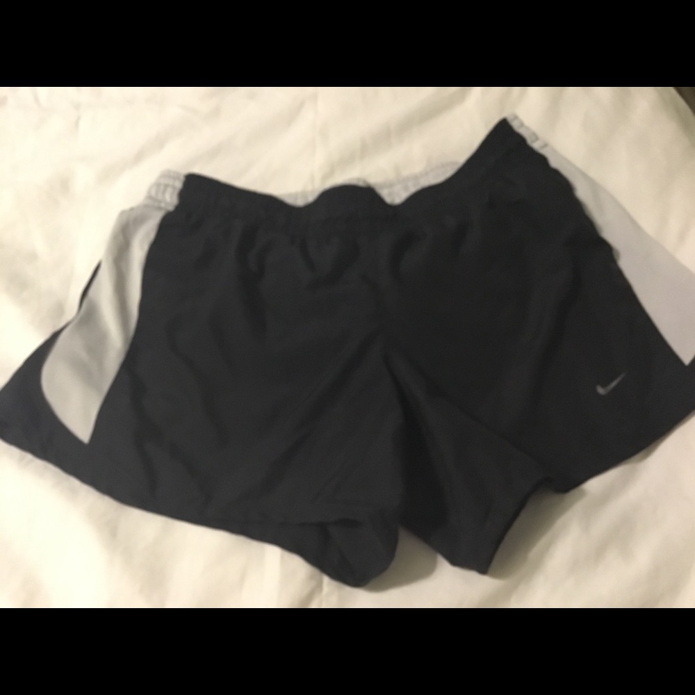 😍BOGO FREE😍 Nike small shorts Dri Fit